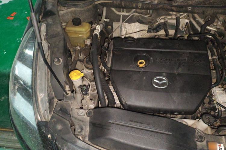 Used Mazda 8 2011 2.3L Ultimate Edition Engine Bay Right