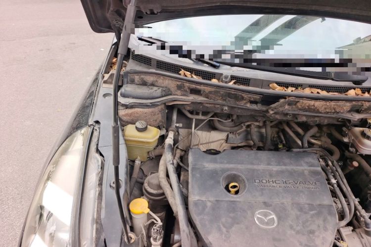 Used Mazda 8 2011 2.3L Deluxe Edition Engine Bay Right