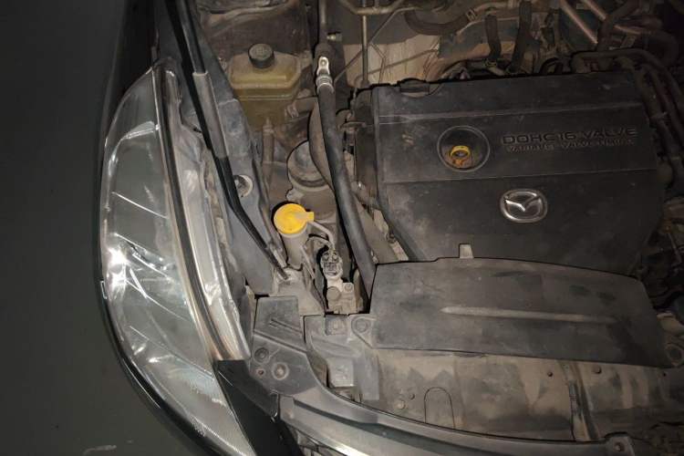 Used Mazda 8 2011 2.3L Elite Edition Engine Bay Right