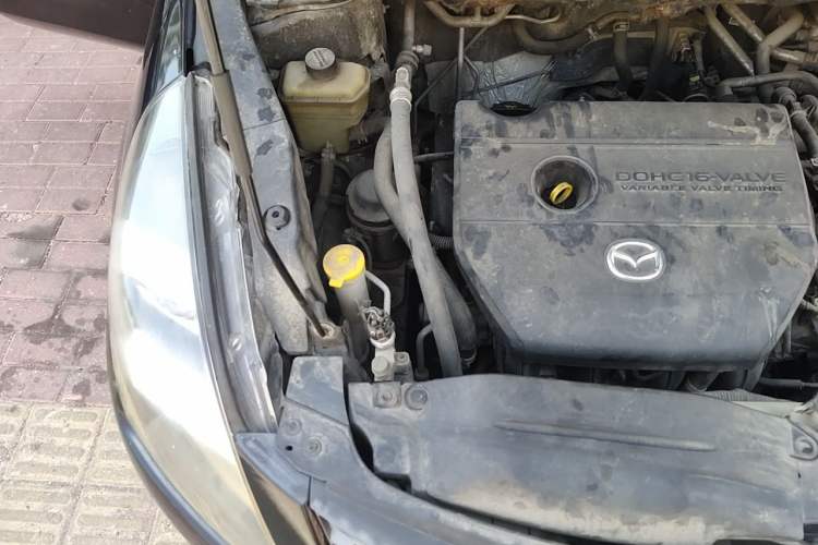 Used Mazda 8 2011 2.3L Deluxe Edition Engine Bay Right