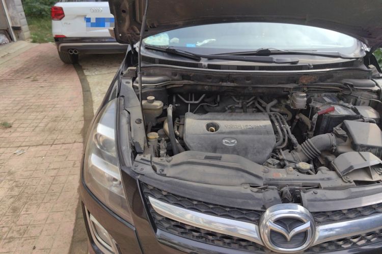 Used Mazda 8 2011 2.3L Ultimate Edition Engine Bay Right