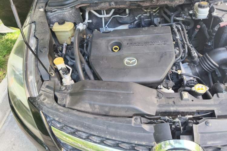 Used Mazda 8 2011 2.3L Deluxe Edition Engine Bay Right