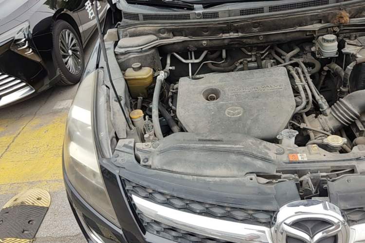 Used Mazda 8 2011 2.3L Deluxe Edition Engine Bay Right