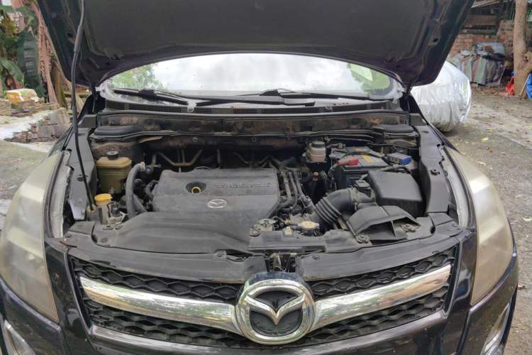 Used Mazda 8 2011 2.3L Deluxe Edition Engine Bay