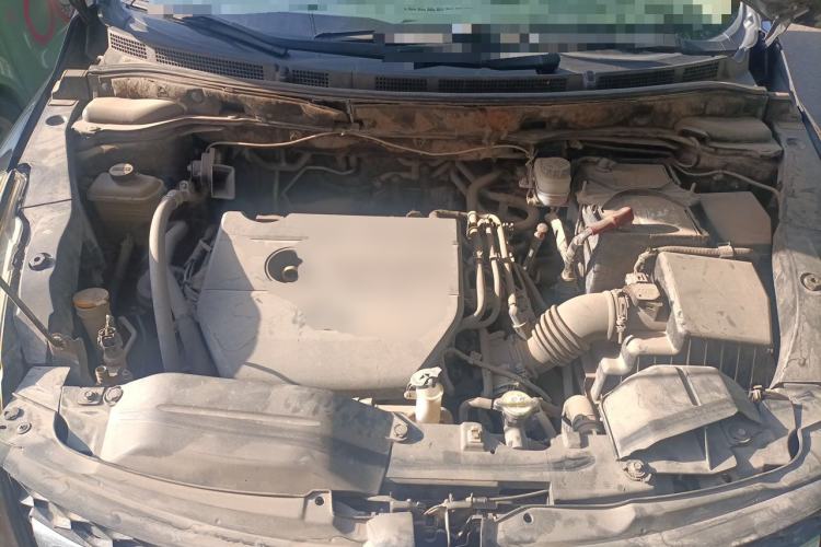 Used Mazda 8 2011 2.3L Deluxe Edition Engine Bay