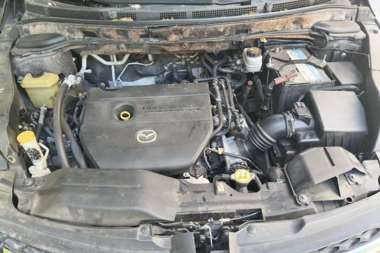 Used Mazda 8 2011 2.3L Deluxe Edition Engine Bay