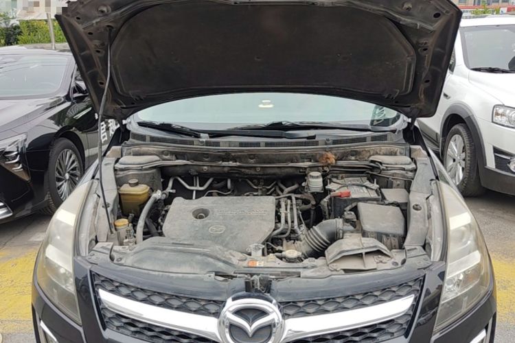 Used Mazda 8 2011 2.3L Deluxe Edition Engine Bay