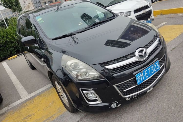 Used Mazda 8 2011 2.3L Deluxe Edition Front Right 45 Deg