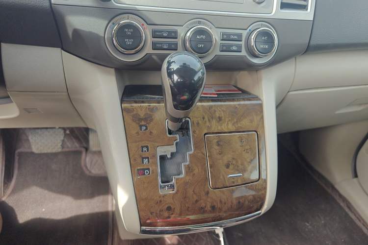 Used Mazda 8 2011 2.3L Deluxe Edition Gear Lever