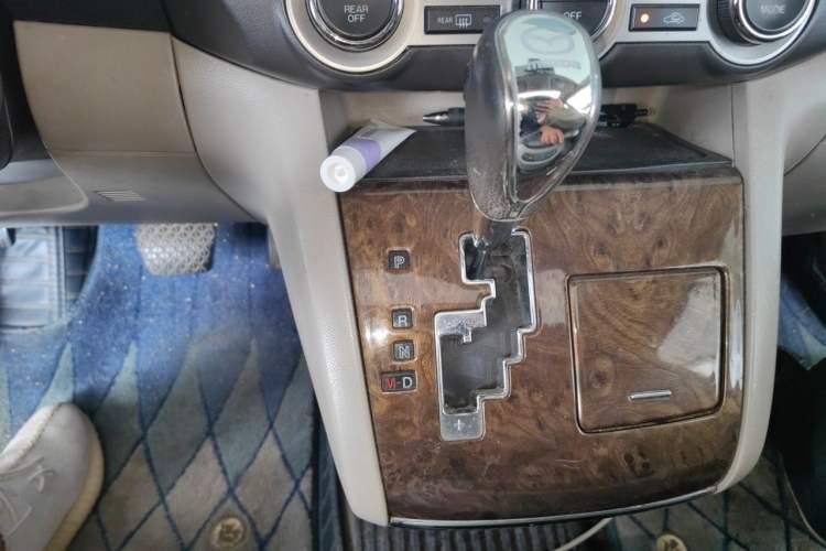 Used Mazda 8 2011 2.3L Deluxe Edition Gear Lever