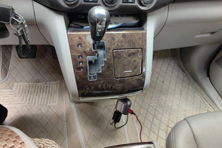 Used Mazda 8 2011 2.3L Deluxe Edition Gear Lever