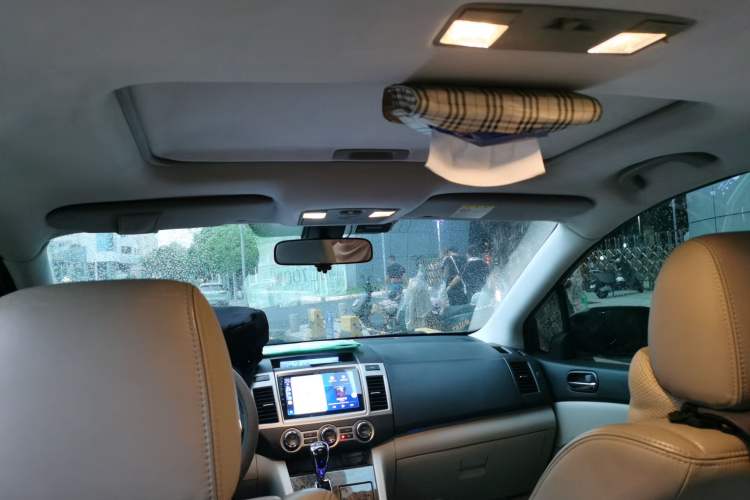Used Mazda 8 2011 2.3L Deluxe Edition Headliner