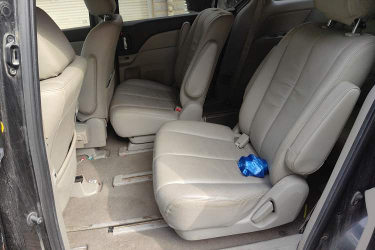 Used Mazda 8 2011 2.3L Ultimate Edition Left Rear Seat