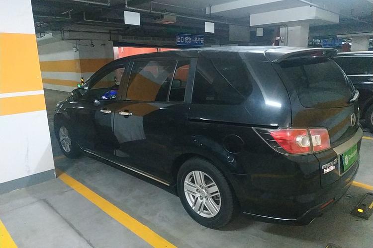Used Mazda 8 2011 2.3L Ultimate Edition Left Side
