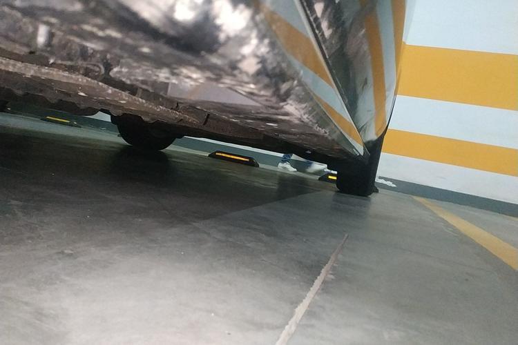 Used Mazda 8 2011 2.3L Ultimate Edition Left Side Sill