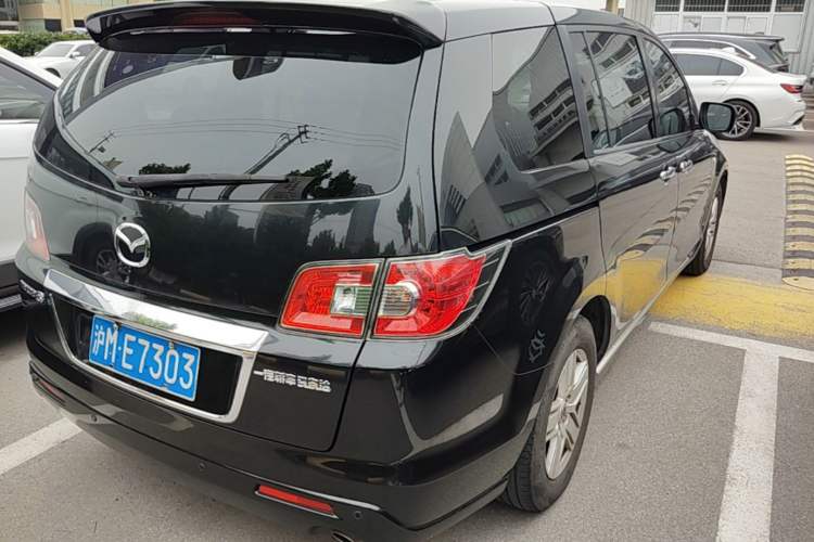 Used Mazda 8 2011 2.3L Deluxe Edition Rear Right 45 Deg