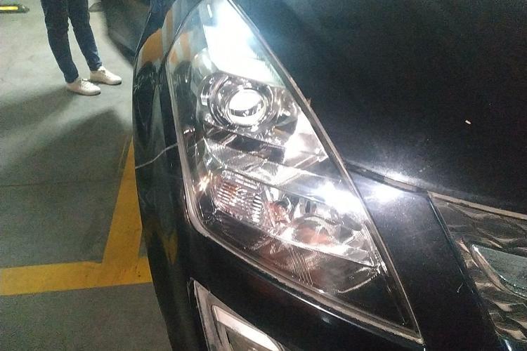 Used Mazda 8 2011 2.3L Ultimate Edition Right Front Headlight