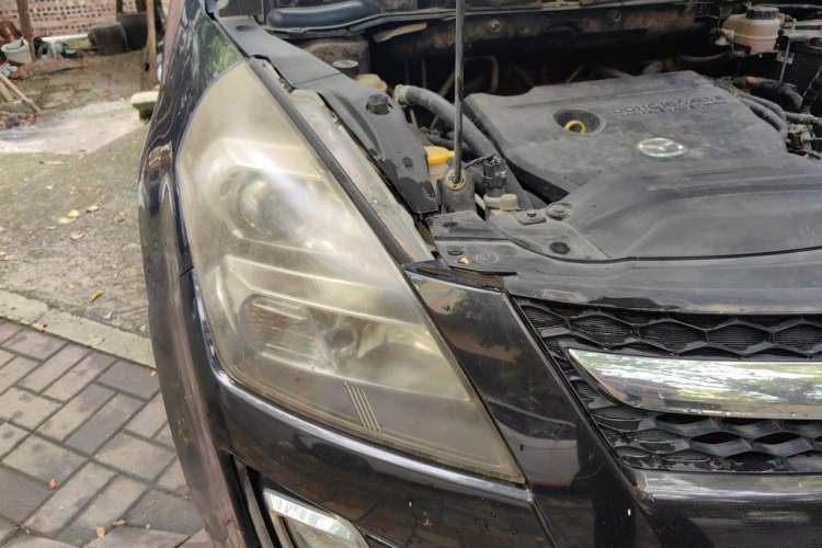 Used Mazda 8 2011 2.3L Deluxe Edition Right Front Headlight