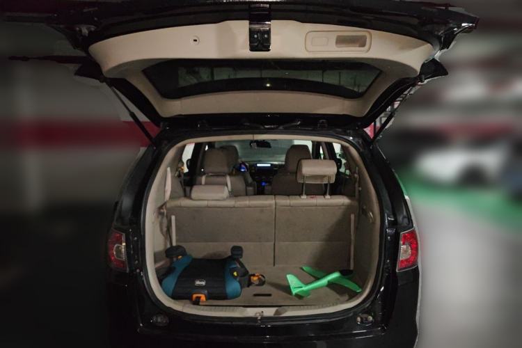 Used Mazda 8 2011 2.3L Elite Edition Trunk