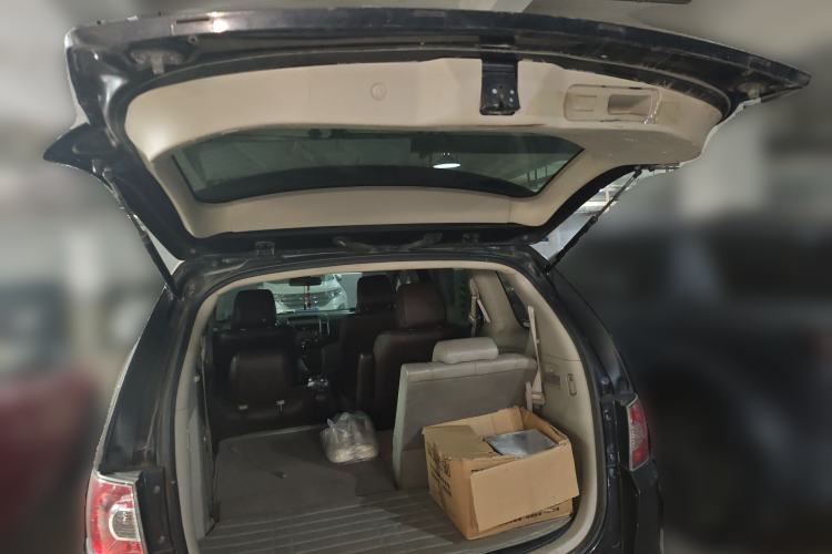 Used Mazda 8 2011 2.3L Deluxe Edition Trunk