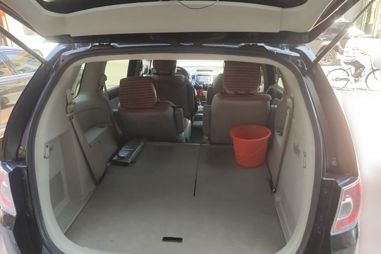 Used Mazda 8 2011 2.3L Deluxe Edition Trunk
