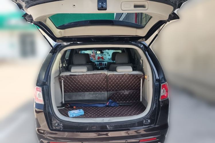 Used Mazda 8 2011 2.3L Ultimate Edition Trunk