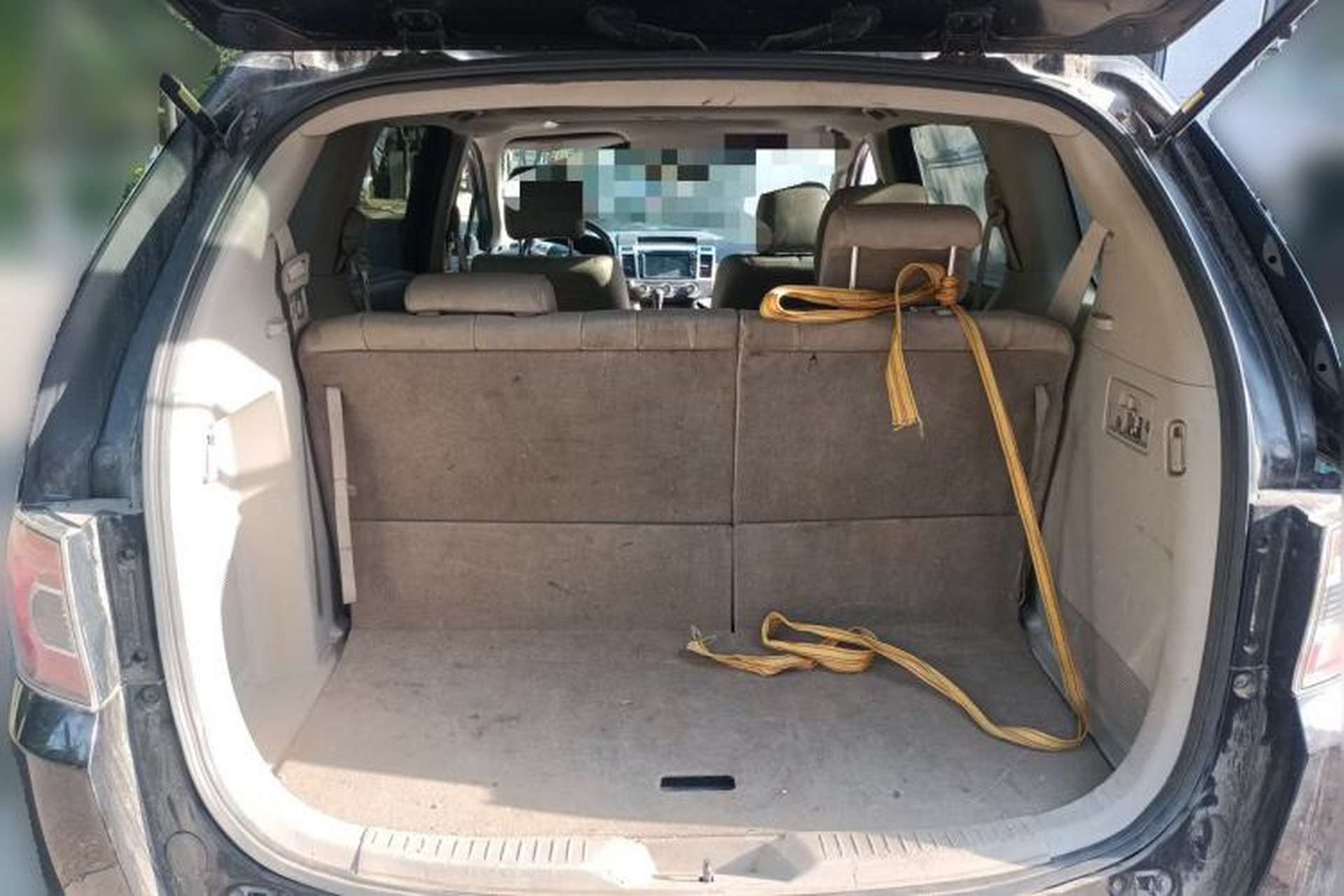Used Mazda 8 2011 2.3L Deluxe Edition Trunk