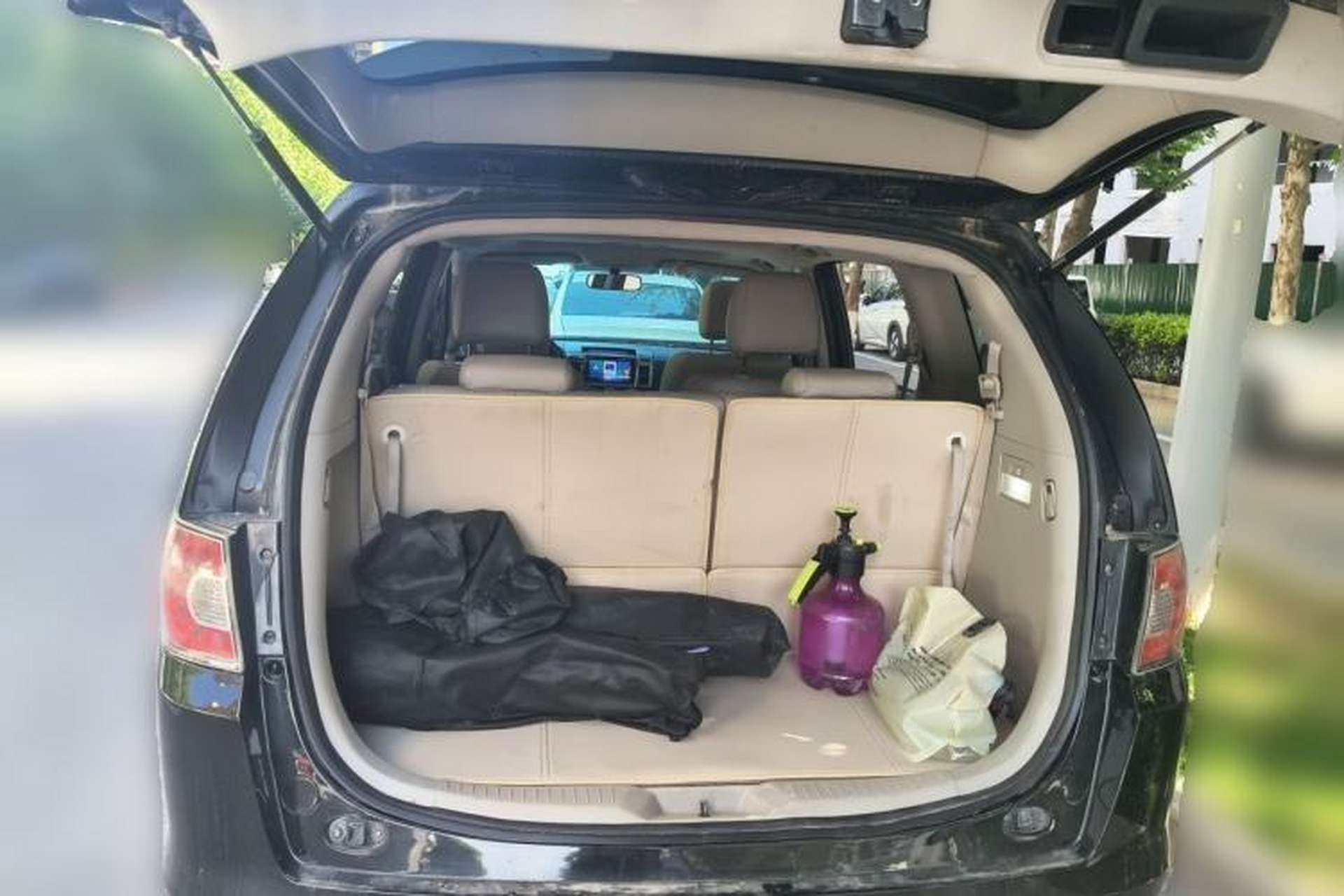 Used Mazda 8 2011 2.3L Deluxe Edition Trunk