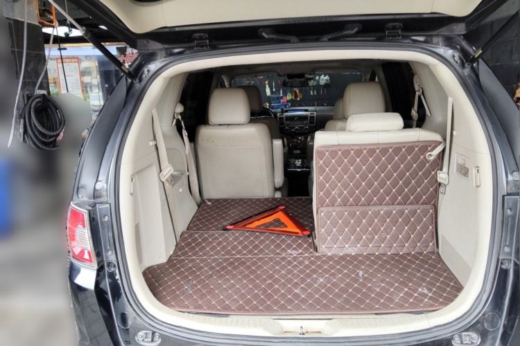 Used Mazda 8 2011 2.3L Deluxe Edition Trunk