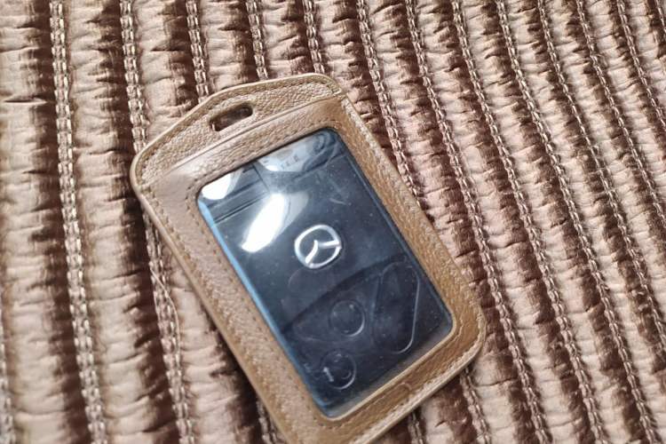 Used Mazda 8 2011 2.3L Deluxe Edition Vehicle Key
