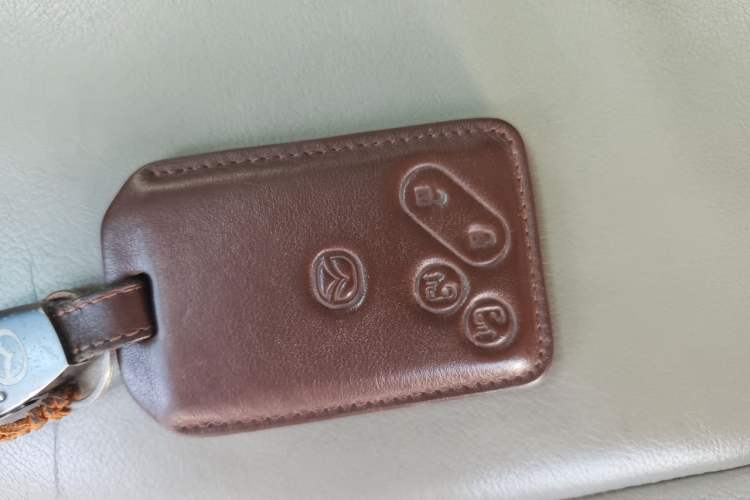 Used Mazda 8 2011 2.3L Ultimate Edition Vehicle Key