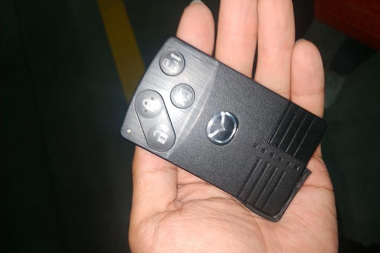 Used Mazda 8 2011 2.3L Ultimate Edition Vehicle Key