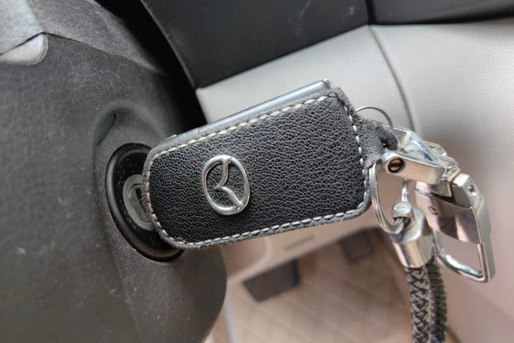 Used Mazda 8 2011 2.3L Deluxe Edition Vehicle Key