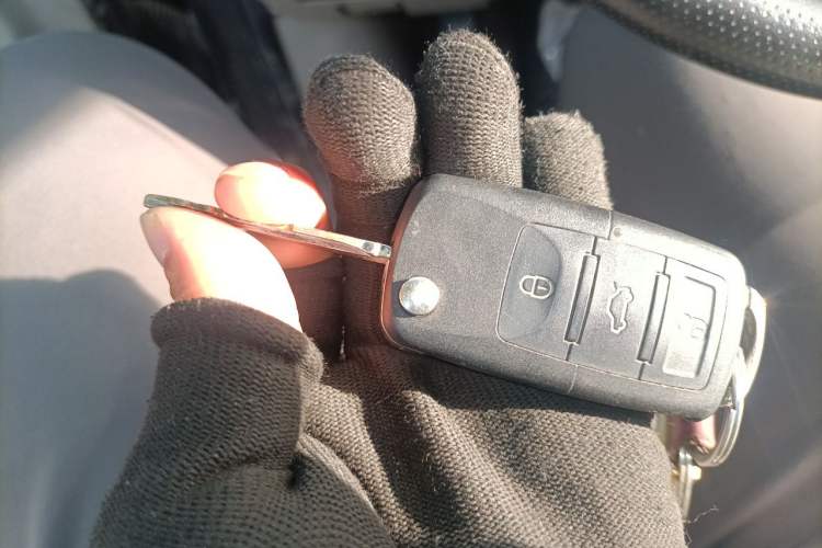 Used Mazda 8 2011 2.3L Deluxe Edition Vehicle Key