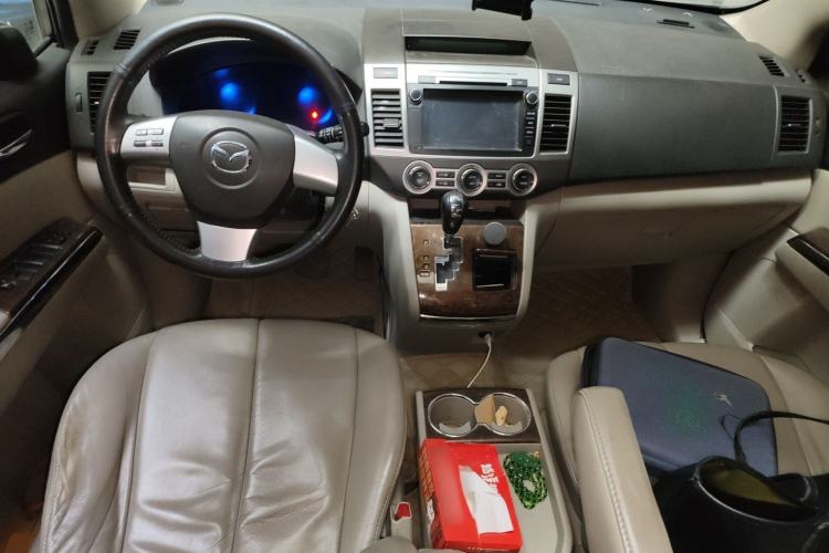 Used Mazda 8 2011 2.3L Deluxe Edition Center Console