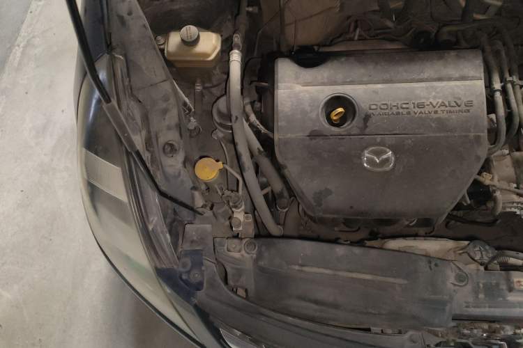 Used Mazda 8 2011 2.3L Deluxe Edition Engine Bay Right