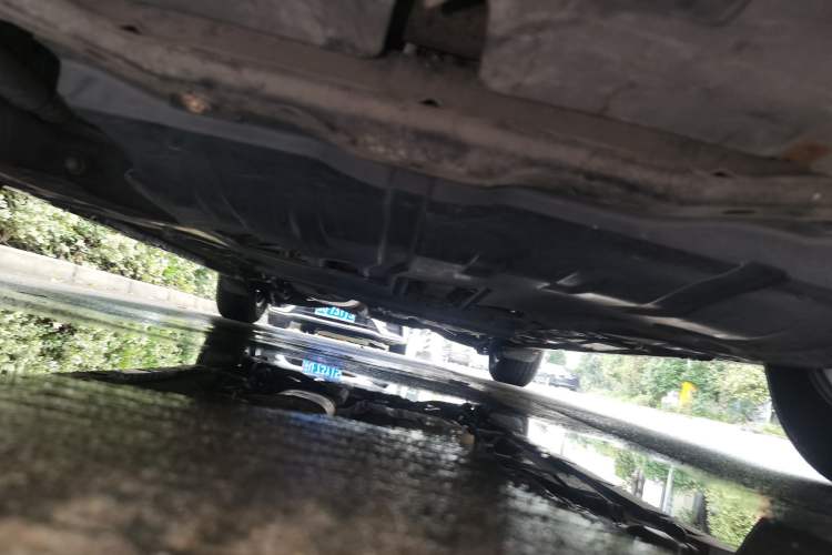 Used Mazda 8 2011 2.3L Elite Edition Chassis Front