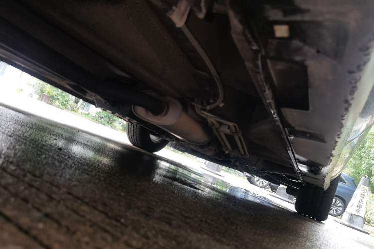 Used Mazda 8 2011 2.3L Elite Edition Chassis Rear Right