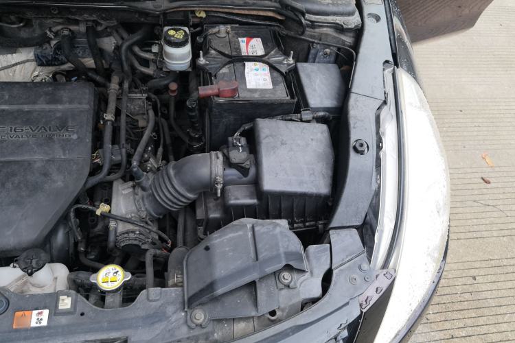 Used Mazda 8 2011 2.3L Elite Edition Engine Bay Left