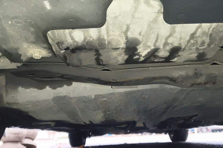 Used Mazda 8 2011 2.3L Deluxe Edition Chassis Front