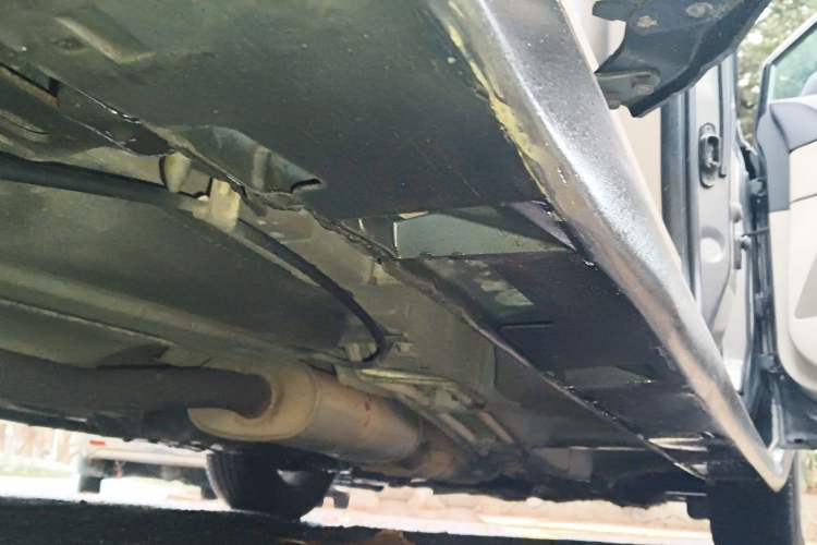 Used Mazda 8 2011 2.3L Deluxe Edition Chassis Rear Right