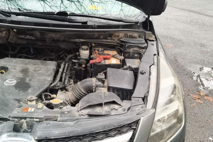 Used Mazda 8 2011 2.3L Deluxe Edition Engine Bay Left
