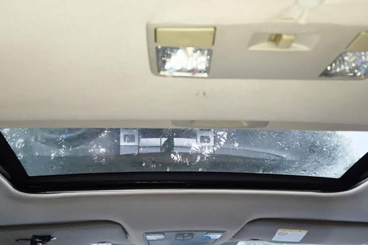 Used Mazda 8 2011 2.3L Deluxe Edition Headliner
