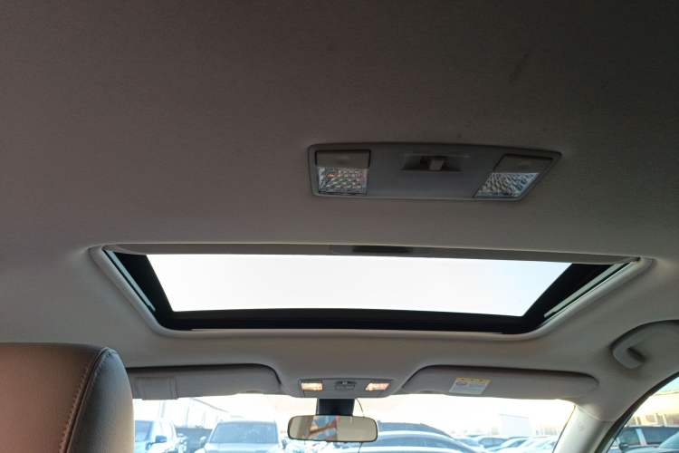 Used Mazda 8 2011 2.3L Deluxe Edition Headliner