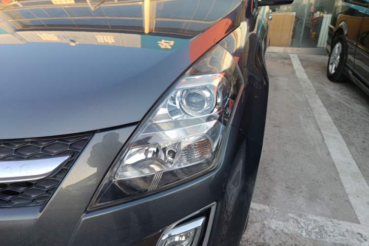 Used Mazda 8 2011 2.3L Deluxe Edition Left Front Headlight