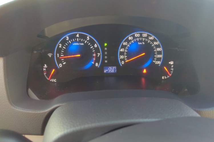 Used Mazda 8 2011 2.3L Ultimate Edition Odometer Close Up