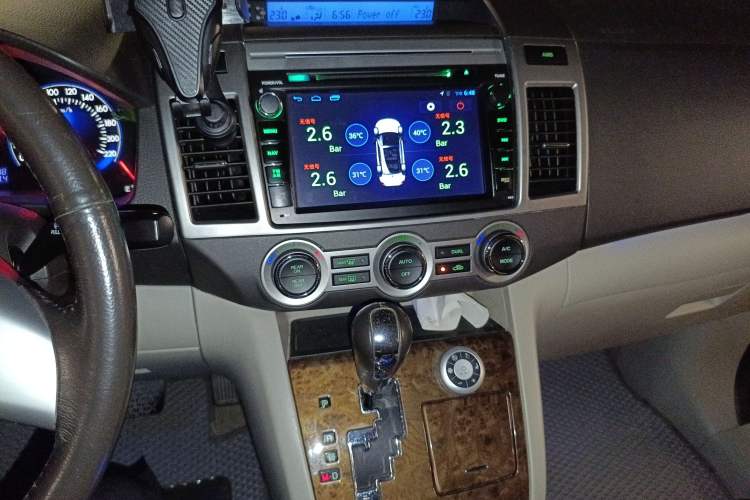 Used Mazda 8 2011 2.3L Ultimate Edition Audio And AC Panel