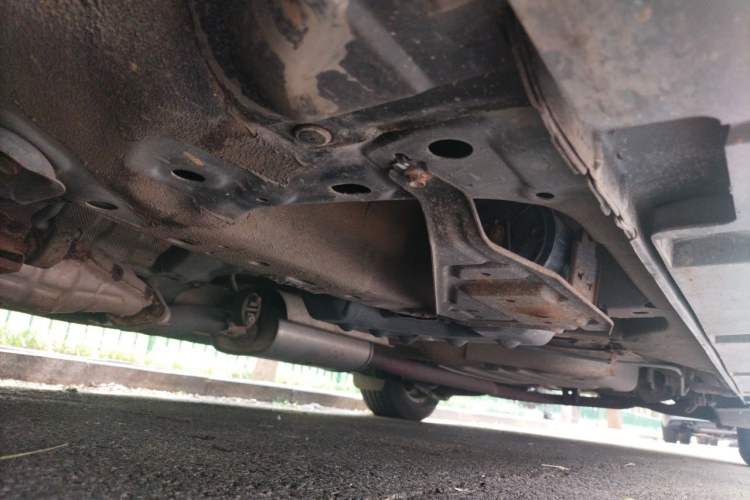 Used Mazda 8 2011 2.3L Ultimate Edition Chassis Front Left