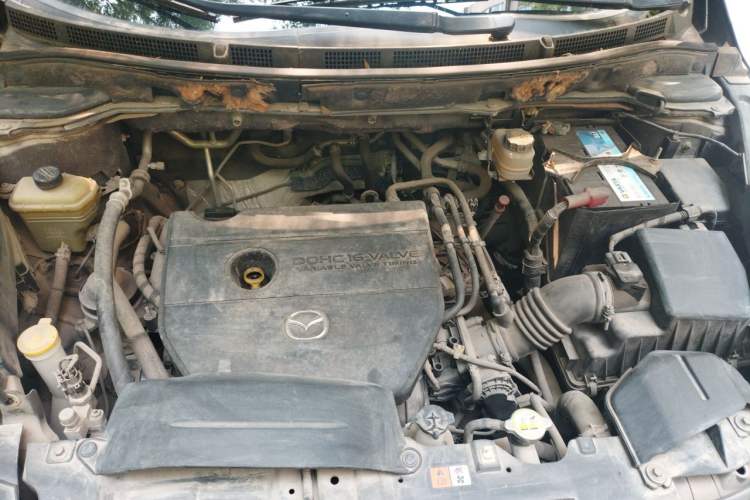 Used Mazda 8 2011 2.3L Ultimate Edition Engine Bay