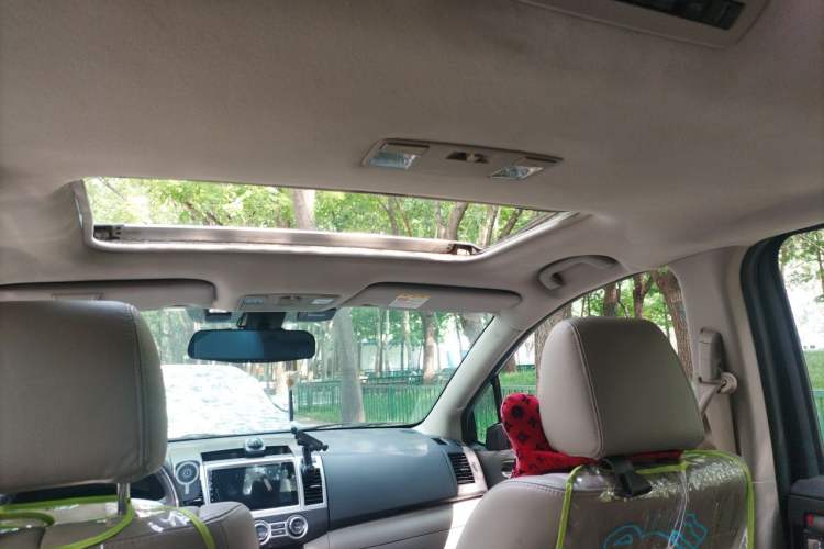 Used Mazda 8 2011 2.3L Ultimate Edition Headliner